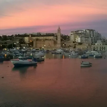 Apartman Cozy 2-bedroom In By Sf Homes *