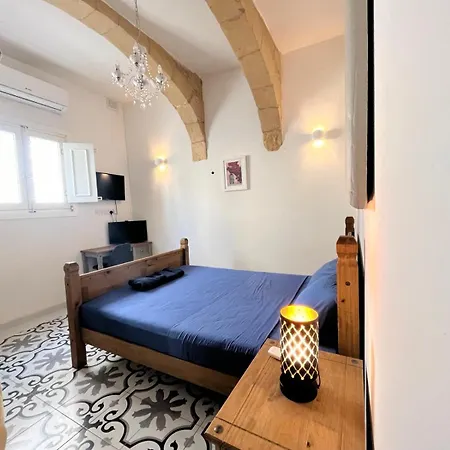 Apartman Cozy 2-bedroom In By Sf Homes *